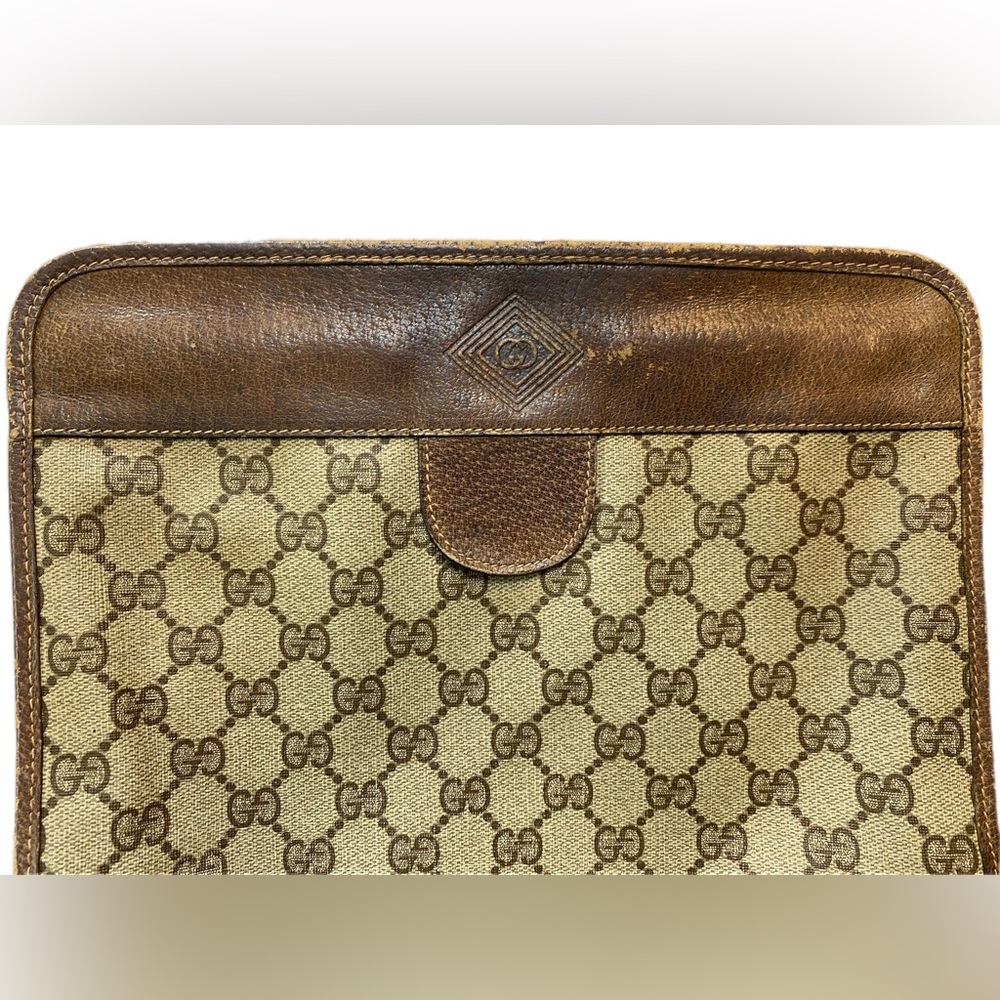 Gucci Brown Monogram Clutch - Picture 2 of 8